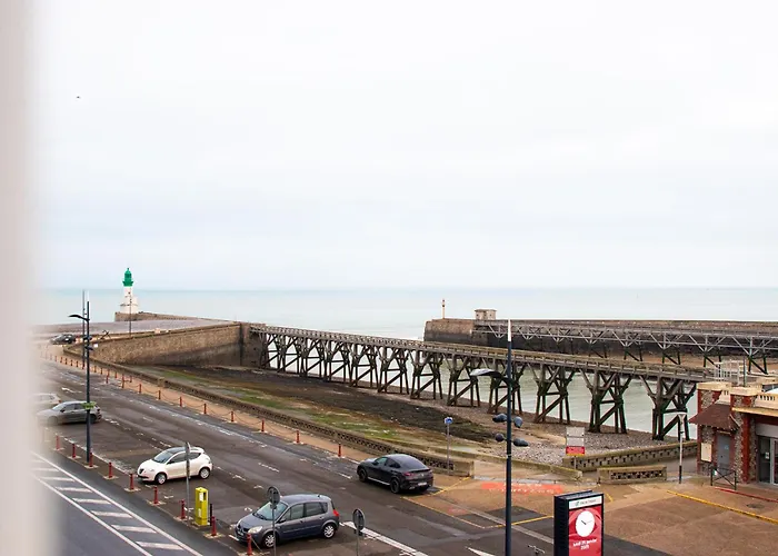 Le Richelieu 2* Le Tréport